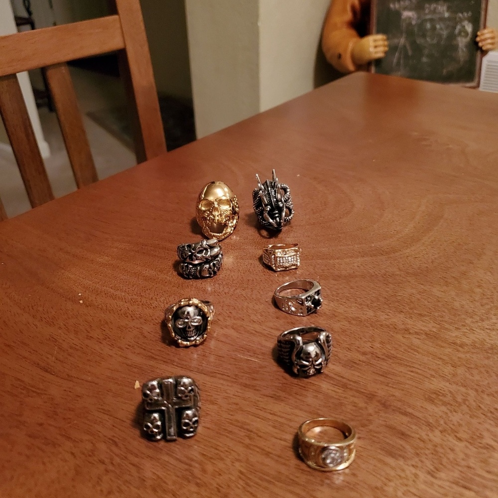 Biker skull rings heavy !